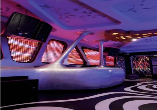 真正展現(xiàn)燈光設(shè)計的魅力，新前線國際俱樂部燈光設(shè)計