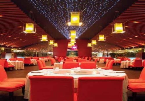 月色下的中式庭院  悅色時(shí)尚酒店餐廳設(shè)計(jì)說(shuō)明  中式餐廳設(shè)計(jì)效果圖