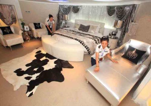 高端商務(wù)酒店設(shè)計(jì)   全球首家航母主題酒店客房設(shè)計(jì)“出世