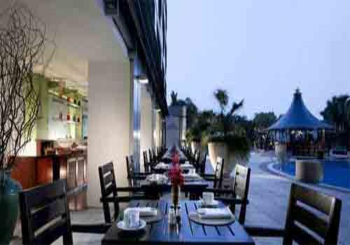 星級酒店設(shè)計與美食相遇　　費爾蒙新加坡４。５星級酒店設(shè)計欣賞