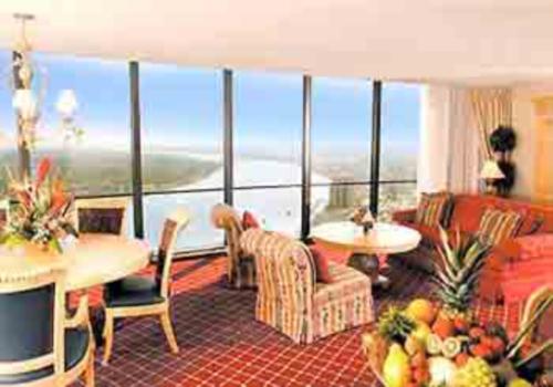 美國(guó)文藝復(fù)興中心萬豪酒店設(shè)計(jì)欣賞  看酒店設(shè)計(jì)演繹高端奢華