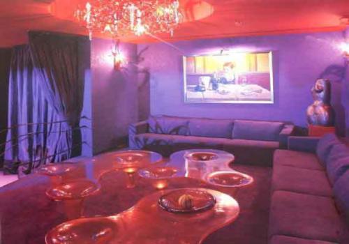 酒吧設(shè)計(jì)規(guī)劃與細(xì)部緊密結(jié)合  成就精彩酒吧設(shè)計(jì)效果圖