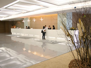 泰國(guó)曼谷彩虹云霄酒店設(shè)計(jì)欣賞:酒店設(shè)計(jì)拔地而起的瀟灑