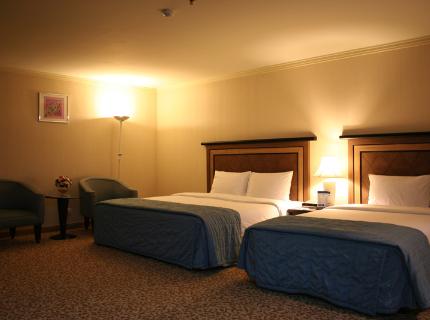 泰國(guó)曼谷彩虹云霄酒店設(shè)計(jì)欣賞:酒店設(shè)計(jì)拔地而起的瀟灑