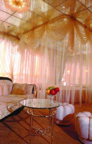 Breeze酒吧設(shè)計說明  Hold不住的喜悅激情