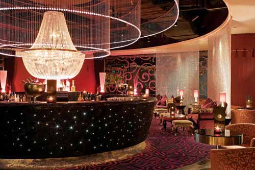 酒吧設(shè)計(jì)說(shuō)明:萬(wàn)達(dá)索菲特飯店大堂吧M吧設(shè)計(jì)活力四射