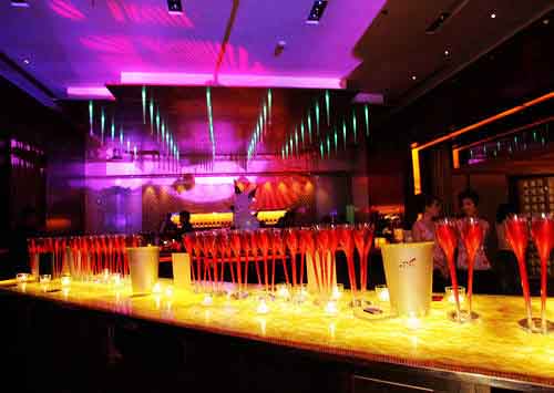 知名酒吧設(shè)計欣賞:北京炫酷吧設(shè)計圖
