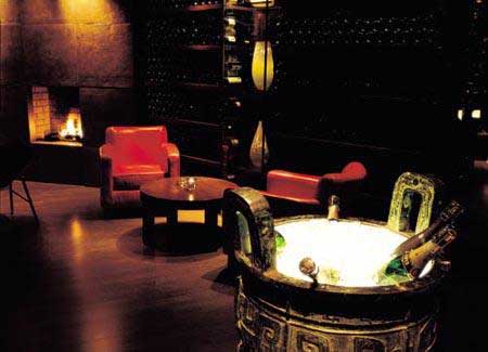 東方亮紅酒雪茄吧設(shè)計(jì)圖:不一樣酒吧設(shè)計(jì)享受