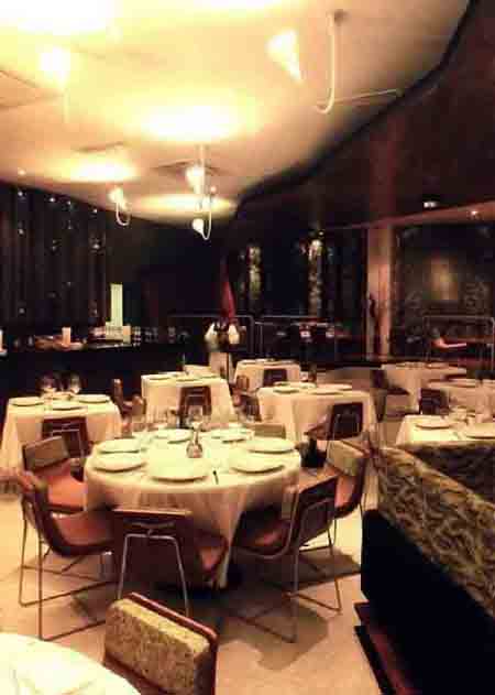 波斯卡酒吧設(shè)計圖  別致的花園空間