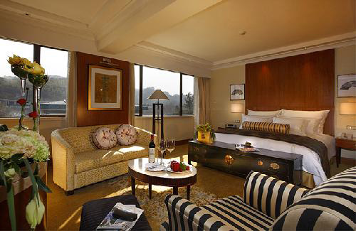 哲東酒店設(shè)計喜報:黃龍飯店獲得“國際五星鉆石獎”