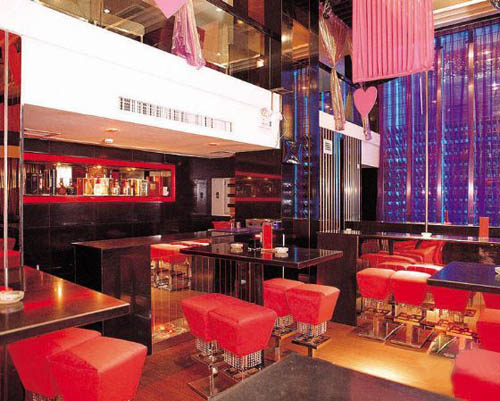 現(xiàn)代中式酒吧設(shè)計圖  感受酒吧設(shè)計混搭風