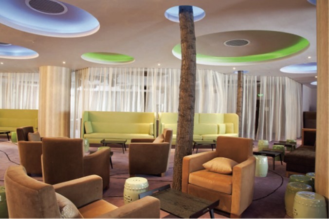 中國首個度假休閑會所  黑夜中的冰雪城堡