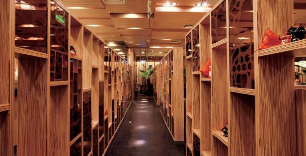 精品酒店餐廳設(shè)計(jì)案例  武漢綠茵閣西餐廳設(shè)計(jì)說(shuō)明