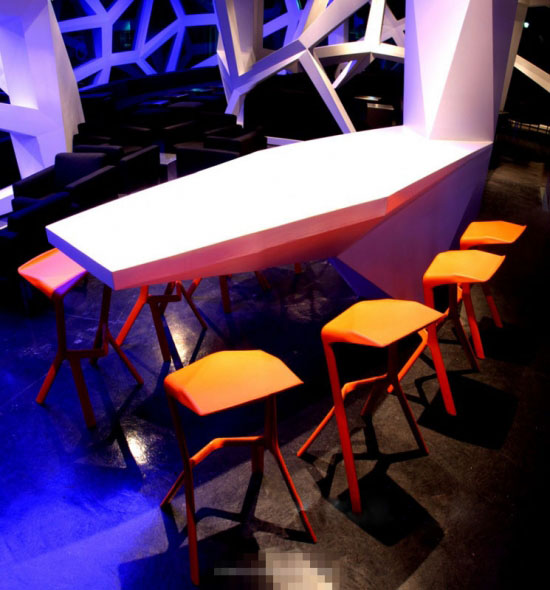 超前衛(wèi)的個(gè)性創(chuàng)意酒吧   Sentidos 酒吧設(shè)計(jì)圖欣賞