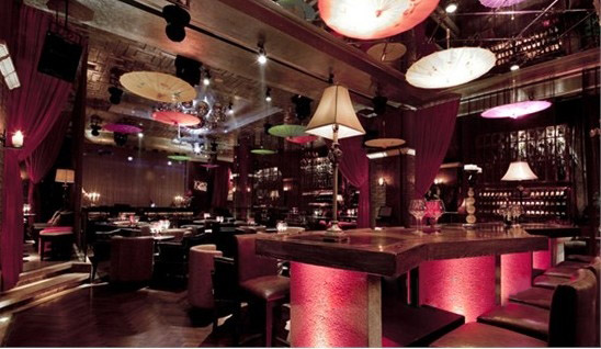 復(fù)古奢華   成都1982紅酒音樂酒吧設(shè)計(jì)欣賞