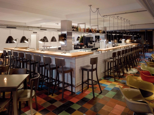 維特芬啤酒吧  充滿趣味的休閑風(fēng)格酒吧設(shè)計(jì)