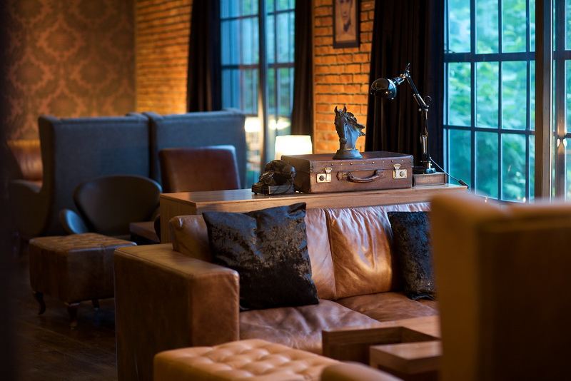 舒適露臺(tái)   The Apartment公寓餐廳酒吧設(shè)計(jì)欣賞