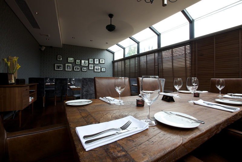 舒適露臺(tái)   The Apartment公寓餐廳酒吧設(shè)計(jì)欣賞