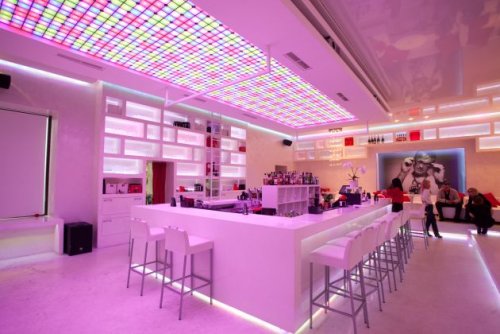 科技與創(chuàng)意   Denispopov個(gè)性酒吧設(shè)計(jì)欣賞