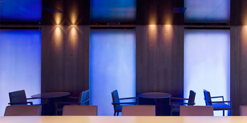 時尚空間   法國圣特羅佩杜港酒吧設計圖欣賞