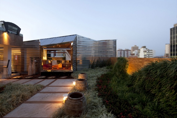 巴西超有設(shè)計感的廉價小酒吧效果圖欣賞