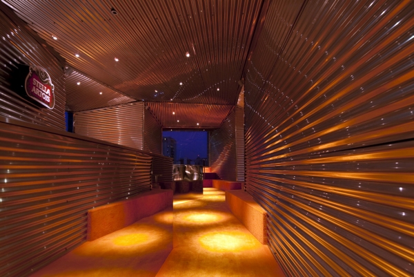 巴西超有設(shè)計感的廉價小酒吧效果圖欣賞