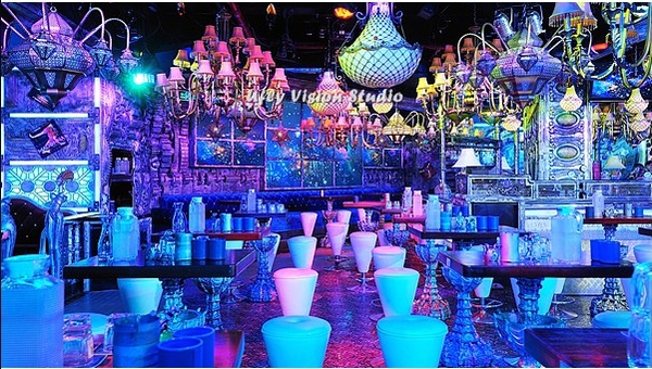 重現(xiàn)星球大戰(zhàn)  福州星球主題酒吧設(shè)計(jì)欣賞