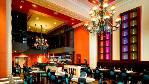 五星級(jí)酒店中的特色餐廳酒吧設(shè)計(jì)圖欣賞