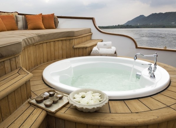 重現(xiàn)皇宮經(jīng)典 印度泰姬湖皇宮洗浴會所設計