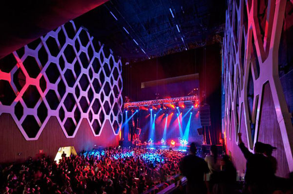 創(chuàng)意星空   墨西哥El Plaza Condesa音樂酒吧設(shè)計(jì)欣賞