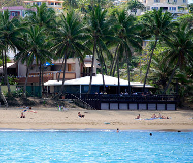 夏日好清涼  美國(guó)最舒適的沙灘酒吧設(shè)計(jì)圖欣賞