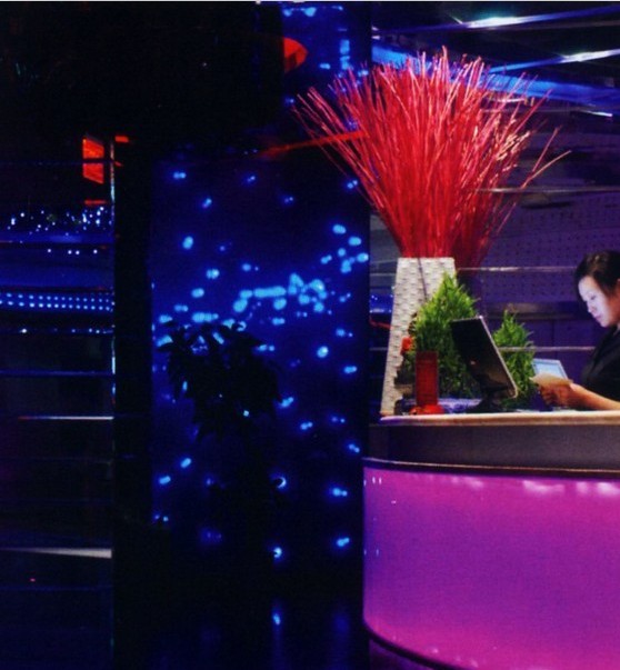 極具視覺沖擊 天香新唱夜總會設(shè)計案例賞析