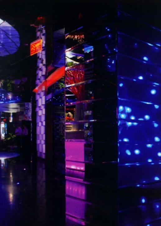 極具視覺沖擊 天香新唱夜總會設(shè)計案例賞析