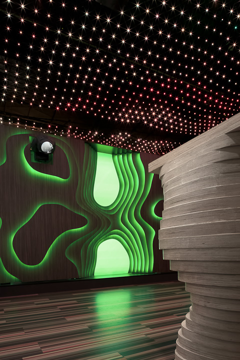 芬蘭 FAT LADY 夜總會設(shè)計實(shí)景欣賞 歡迎步入奇幻世界