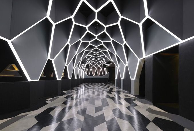 讓人“瘋狂”的空間 巴西約瑟芬娜羅克西夜總會設計圖欣賞