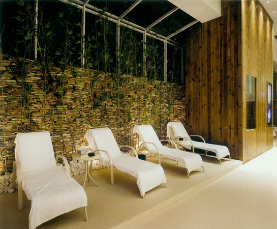 銀色假日洗浴會(huì)所設(shè)計(jì)欣賞 感觸舒適的簡約美