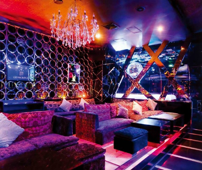 銀行一般的夜店 上海Fame pub夜總會(huì)設(shè)計(jì)欣賞