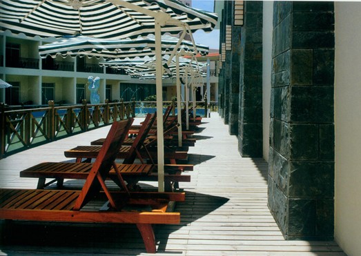 純粹水療洗浴會所設(shè)計 講究材料的環(huán)保與可延續(xù)性