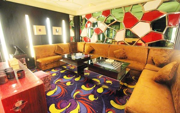 京城別具特色的第五俱樂部星級(jí)量販?zhǔn)終TV設(shè)計(jì)