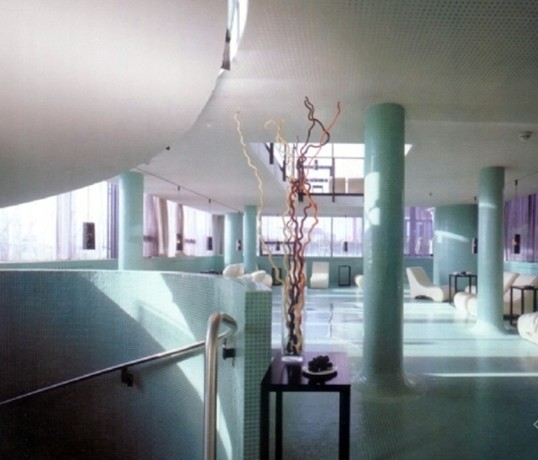 路易斯?fàn)柲范燃偎熤行脑O(shè)計(jì)效果圖