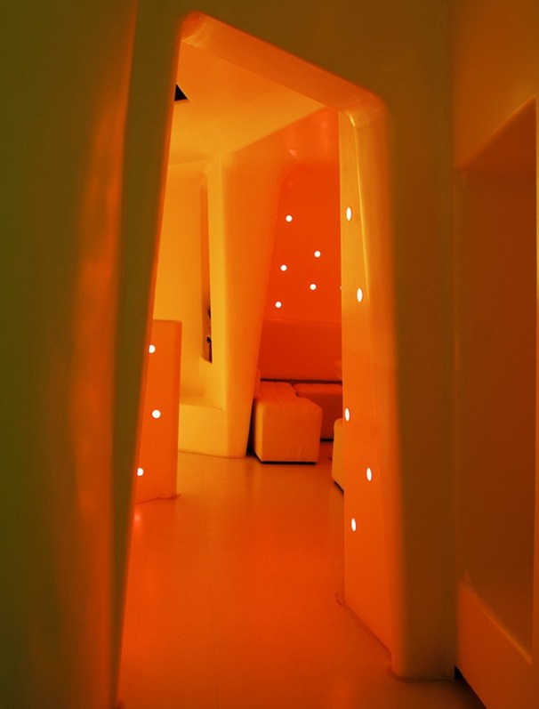 傳統(tǒng)酒吧的設計式樣在LlPS被徹底顛覆