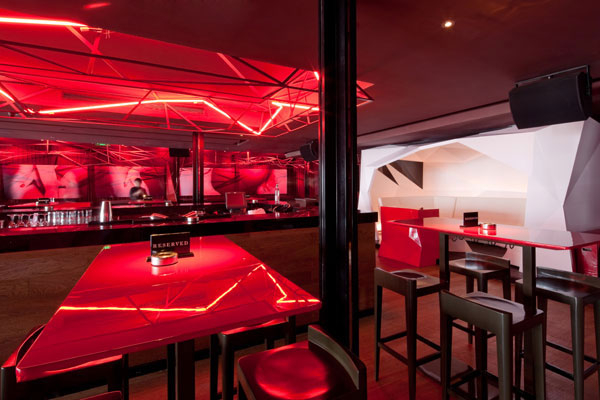 “火焰”在跳躍，宣泄著熱情 上海Bar-Rouge酒吧設(shè)計(jì)