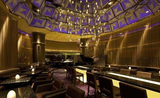 體驗(yàn)Tavola 36云中餐廳