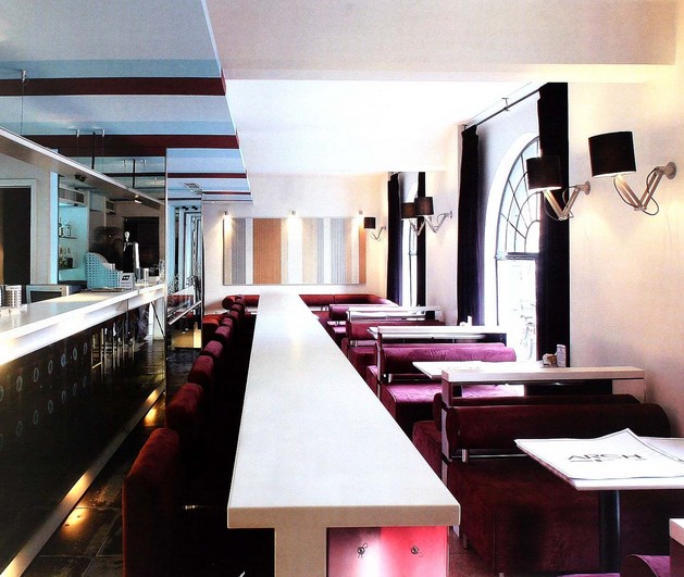 存在于老式洋房中的玖間酒吧設計欣賞