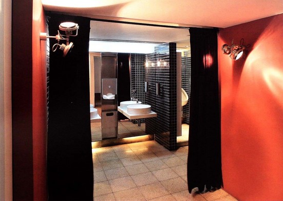 存在于老式洋房中的玖間酒吧設計欣賞