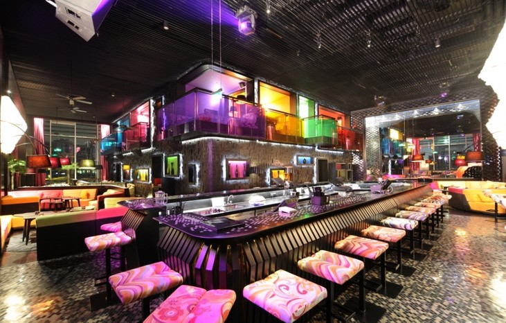 SIN LOUNGE酒吧設(shè)計(jì) 運(yùn)用更多富有創(chuàng)造性的元素