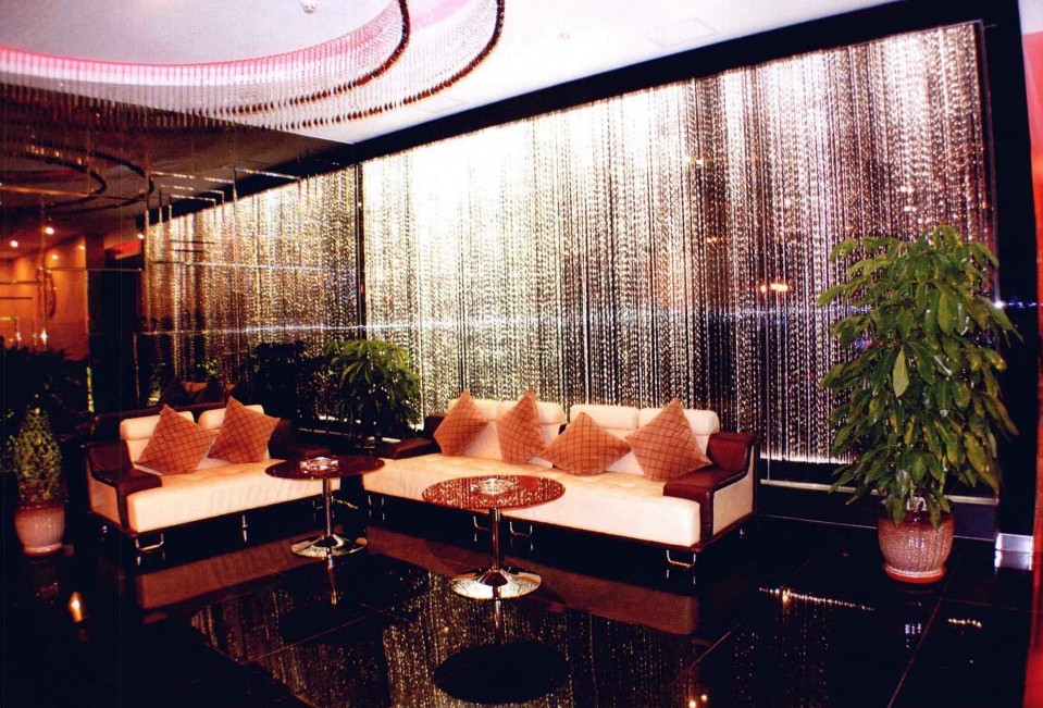 廣東江門KTV設(shè)計(jì) 時(shí)尚與優(yōu)雅的完美結(jié)合