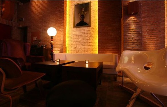 藝術(shù)酒吧設(shè)計(jì)