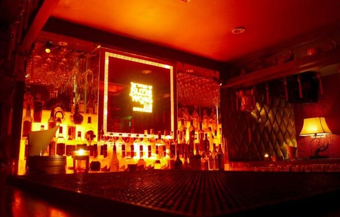 蘇西黃酒吧設(shè)計(jì)