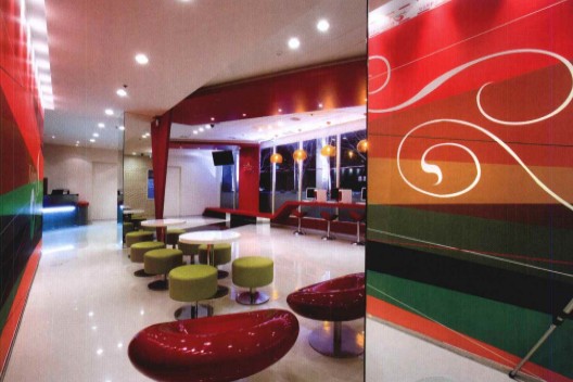 一個活力四射的空間——六月貴族KTV